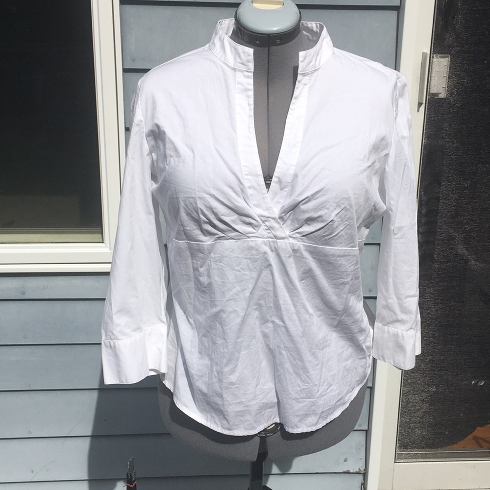 Talbots white cotton v neck blouse with side zip L